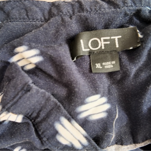 Loft Women’s Navy Jumpsuit - Beautiful Design, Stylish, Lagonlook, minimalist - Picture 6 of 8